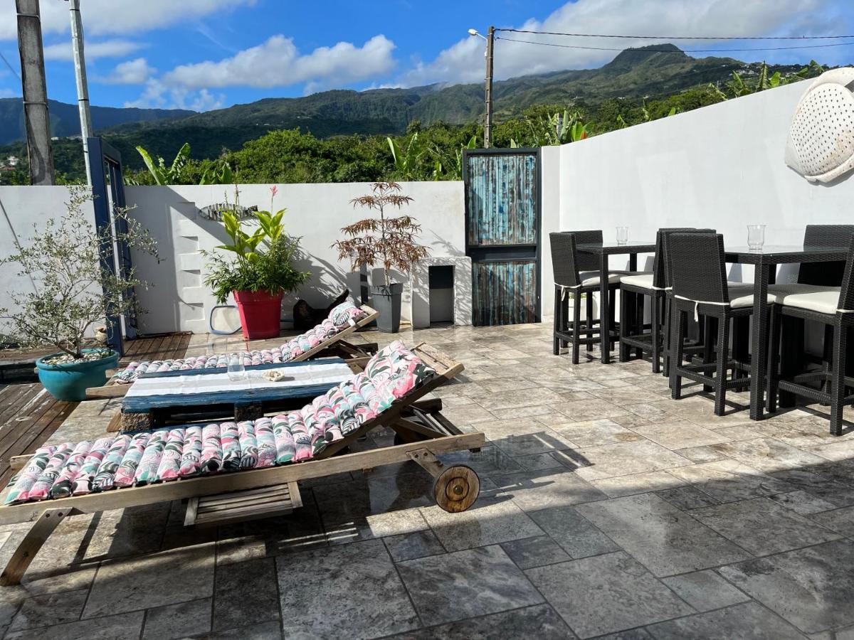 Villa Ananas La Reunion Et Piscine Chauffee Сен-Дени Экстерьер фото